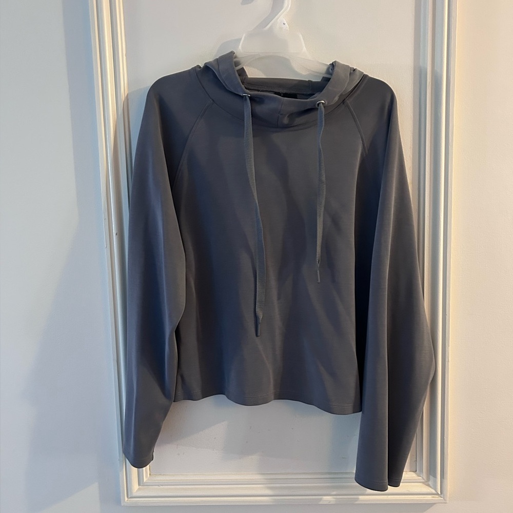 Versona Slate Gray Hoodie with Drawstring